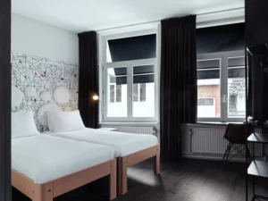 room unrstricted twin